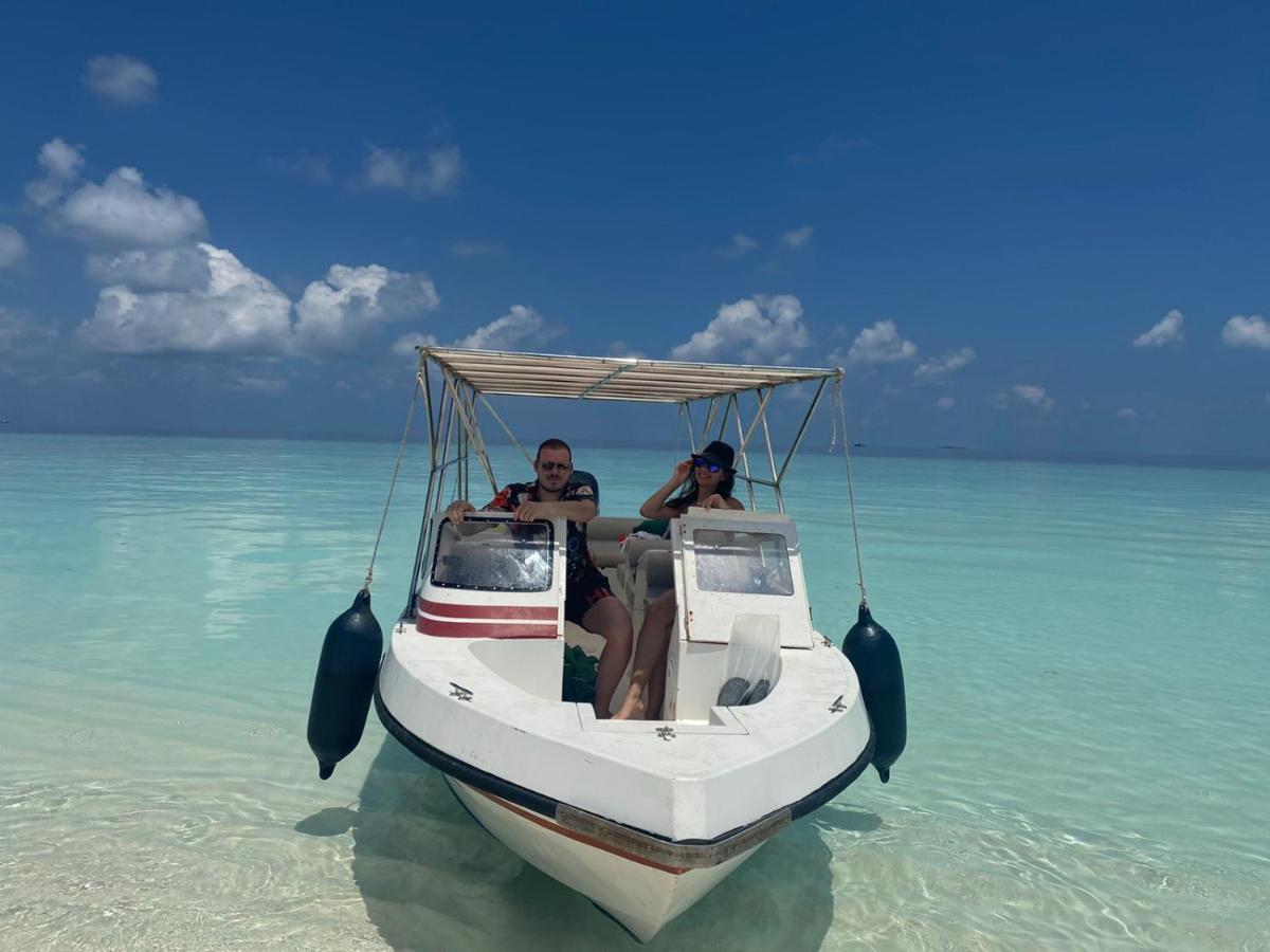 Turtle Maldives - Your Gateway To The Beach & Marine Adventures Await! Omadhoo Exterior photo